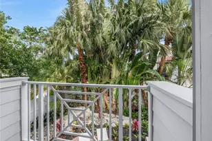 888 10th St S, Naples, FL 34102 - Photo 24