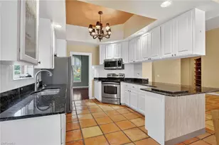 5902 Bermuda Ln, Naples, FL 34119 - Photo 16