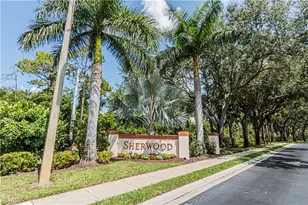 260 Robin Hood Cir, Naples, FL 34104 - Photo 28