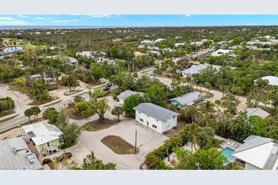 905 Fitzhugh St, Sanibel, FL 33957 - Photo 22