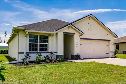 1904 SW 10th Ter, Cape Coral, FL 33991 - Photo 4