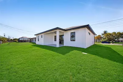1002 NE 7th Ave, Cape Coral, FL 33909 - Photo 24