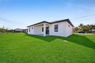 1002 NE 7th Ave, Cape Coral, FL 33909 - Photo 24