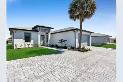 1002 NE 7th Ave, Cape Coral, FL 33909 - Photo 2