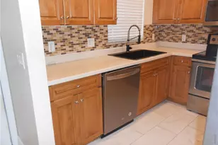 9409 Ivy Brook Run, Fort Myers, FL 33913 - Photo 4