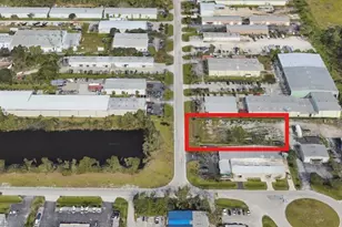2513 NE 9th Ave, Cape Coral, FL 33909 - Photo 4