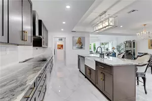 1262 10th St N, Naples, FL 34102 - Photo 8