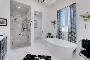 1262 10th St N, Naples, FL 34102 - Photo 16