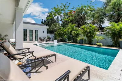 1262 10th St N, Naples, FL 34102 - Photo 26