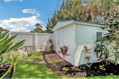 1262 10th St N, Naples, FL 34102 - Photo 30