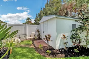 1262 10th St N, Naples, FL 34102 - Photo 30