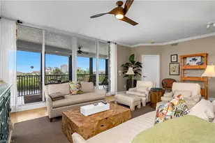 430 Cove Tower Dr, Naples, FL 34110 - Photo 10