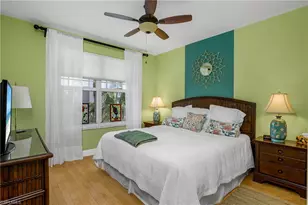 430 Cove Tower Dr, Naples, FL 34110 - Photo 22