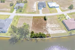 2306 NW 37th Pl, Cape Coral, FL 33993 - Photo 8