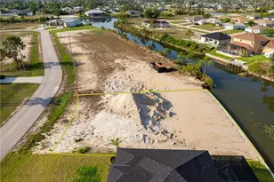 4230 NE 17th Ave, Cape Coral, FL 33909 - Photo 4