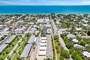 460 Broad Ave S, Naples, FL 34102 - Photo 16