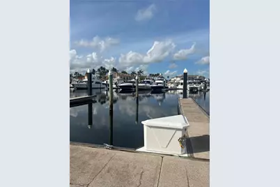 50' Boat Slip E-20 Gulf Harbour Marina, Fort Myers, FL 33908 - Photo 1