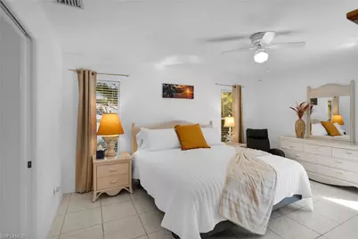 310 SE 27th Ter, Cape Coral, FL 33904 - Photo 4