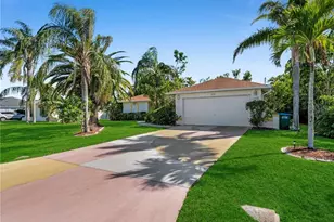 310 SE 27th Terrace, Cape Coral, FL 33904 - Photo 1