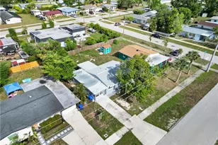 3847 Maxine St, Fort Myers, FL 33901 - Photo 4