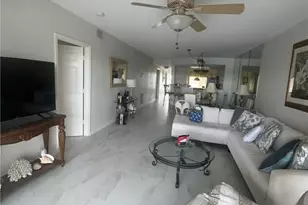 13105 Vanderbilt Dr, Naples, FL 34110 - Photo 6