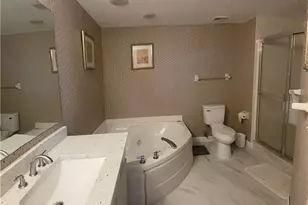 13105 Vanderbilt Dr, Naples, FL 34110 - Photo 16