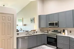 3060 Horizon Ln, Naples, FL 34109 - Photo 6