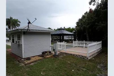 5850 Maplewood Ct, Fort Myers, FL 33905 - Photo 10