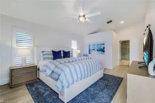 914 Marble Dr, Naples, FL 34104 - Photo 16