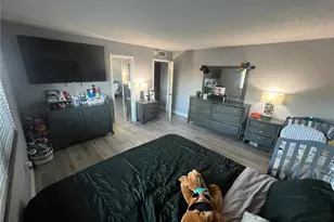 6930 Miami Gardens Dr, Hialeah, FL 33015 - Photo 14