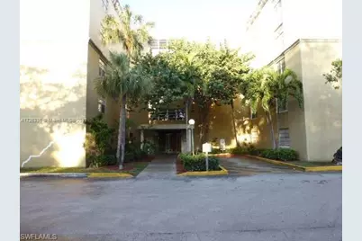6930 Miami Gardens Dr #201, Hialeah, FL 33015 - Photo 2