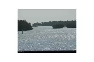 10682 Gulf Shore Dr, Naples, FL 34108 - Photo 16