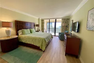 10851 Gulf Shore Dr, Naples, FL 34108 - Photo 12