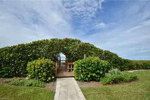 10851 Gulf Shore Dr, Naples, FL 34108 - Photo 24