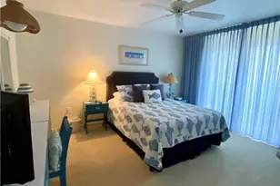 10851 Gulf Shore Dr, Naples, FL 34108 - Photo 14