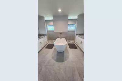 702 NW 30th Pl, Cape Coral, FL 33993 - Photo 16