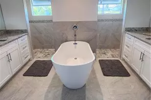 702 NW 30th Pl, Cape Coral, FL 33993 - Photo 16