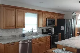 2133 SW Pine Ln, Cape Coral, FL 33991 - Photo 4