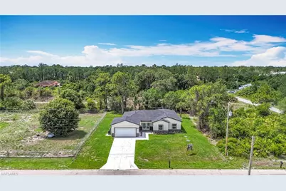912 Anthony St E, Lehigh Acres, FL 33974 - Photo 24