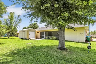 305 SE 16th Pl, Cape Coral, FL 33990 - Photo 30