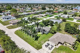 305 SE 16th Pl, Cape Coral, FL 33990 - Photo 2
