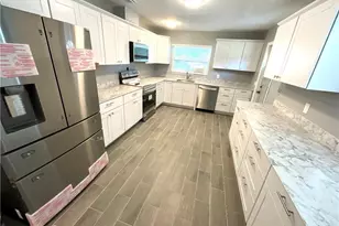 169 Riverview Rd, Fort Myers, FL 33905 - Photo 4