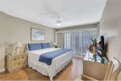 1300 Gulf Shore Blvd N #410, Naples, FL 34102 - Photo 12