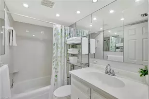 1300 Gulf Shore Blvd N, Naples, FL 34102 - Photo 16