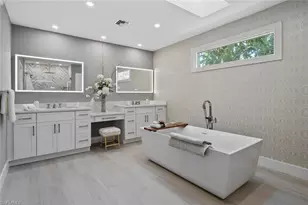 440 Kingstown Dr, Naples, FL 34102 - Photo 22