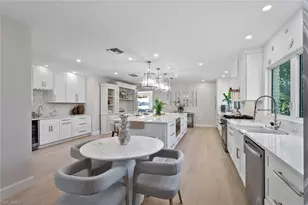 440 Kingstown Dr, Naples, FL 34102 - Photo 16