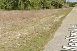 918 Medford Ave S, Lehigh Acres, FL 33974 - Photo 2