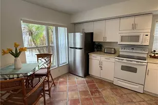15009 Cloverdale Dr, Fort Myers, FL 33919 - Photo 6