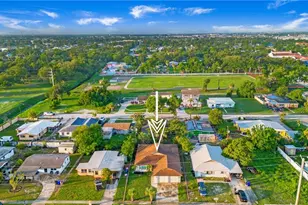 3148 Apache St, Fort Myers, FL 33916 - Photo 2