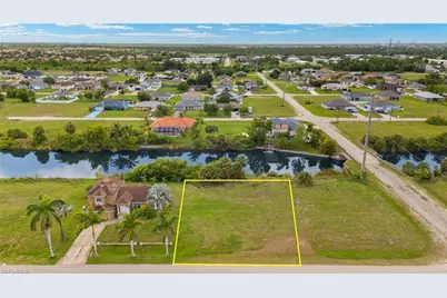 2723 NE 5th Pl, Cape Coral, FL 33909 - Photo 1
